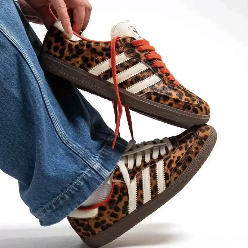 Street Fashion Adidas - Adidas JI2734 Fashion Leopard Print Trainers