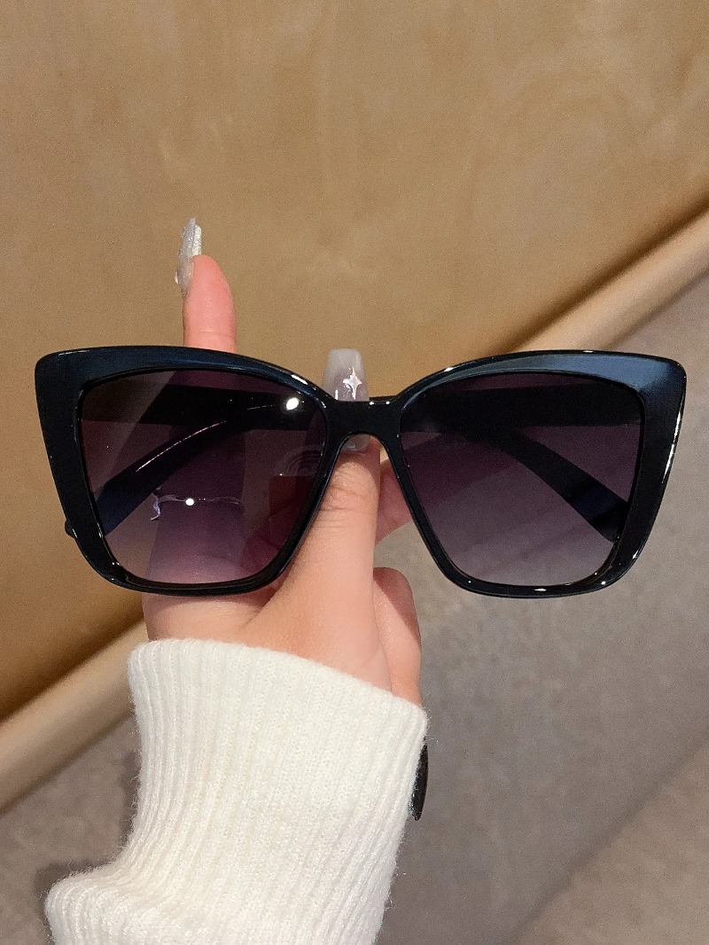 Trendy Cat Eye Sunglasses for  - Street Fashion Glasses 评论和价格