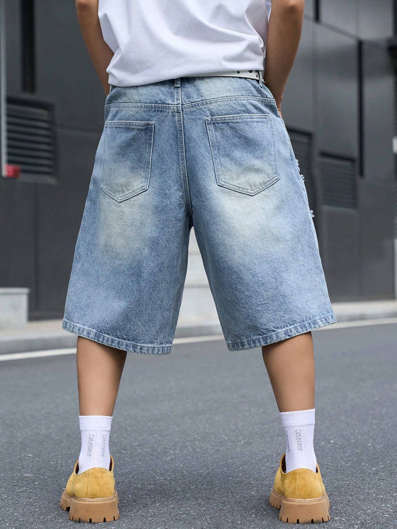 Men's Loose Fit Denim Bermuda  - Street Fashion Dance 评论和价格